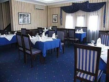 Hotel Vinterpalatset 키루나 레스토랑 사진